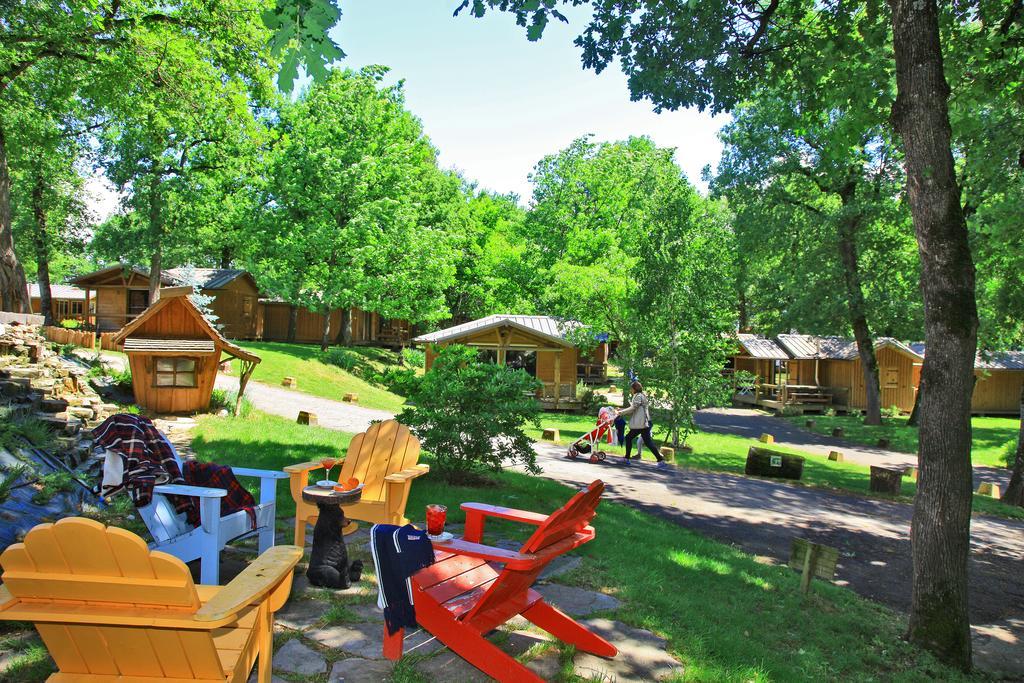 Albirondack Camping Lodge & Spa ภายนอก รูปภาพ