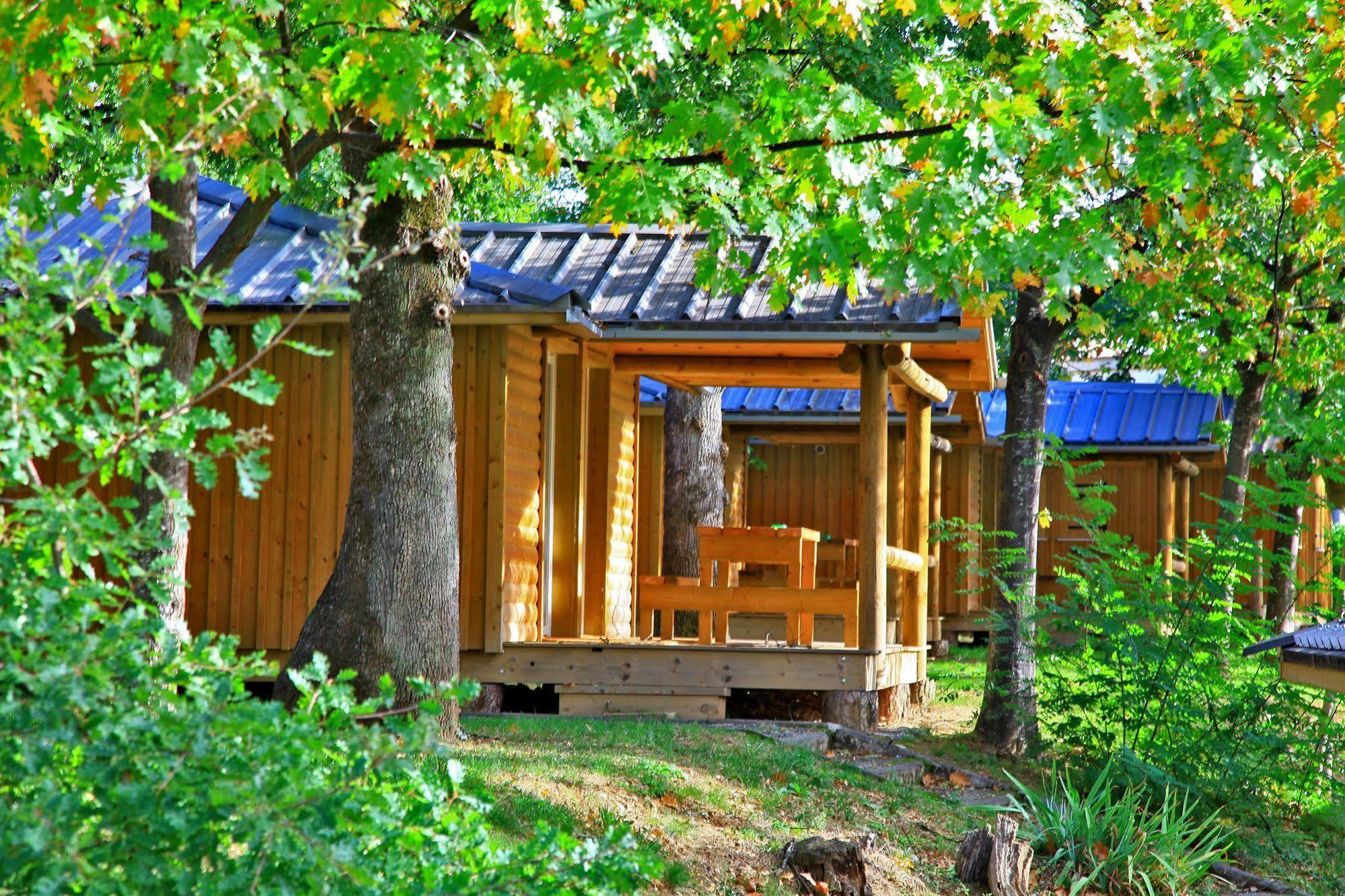 Albirondack Camping Lodge & Spa ภายนอก รูปภาพ