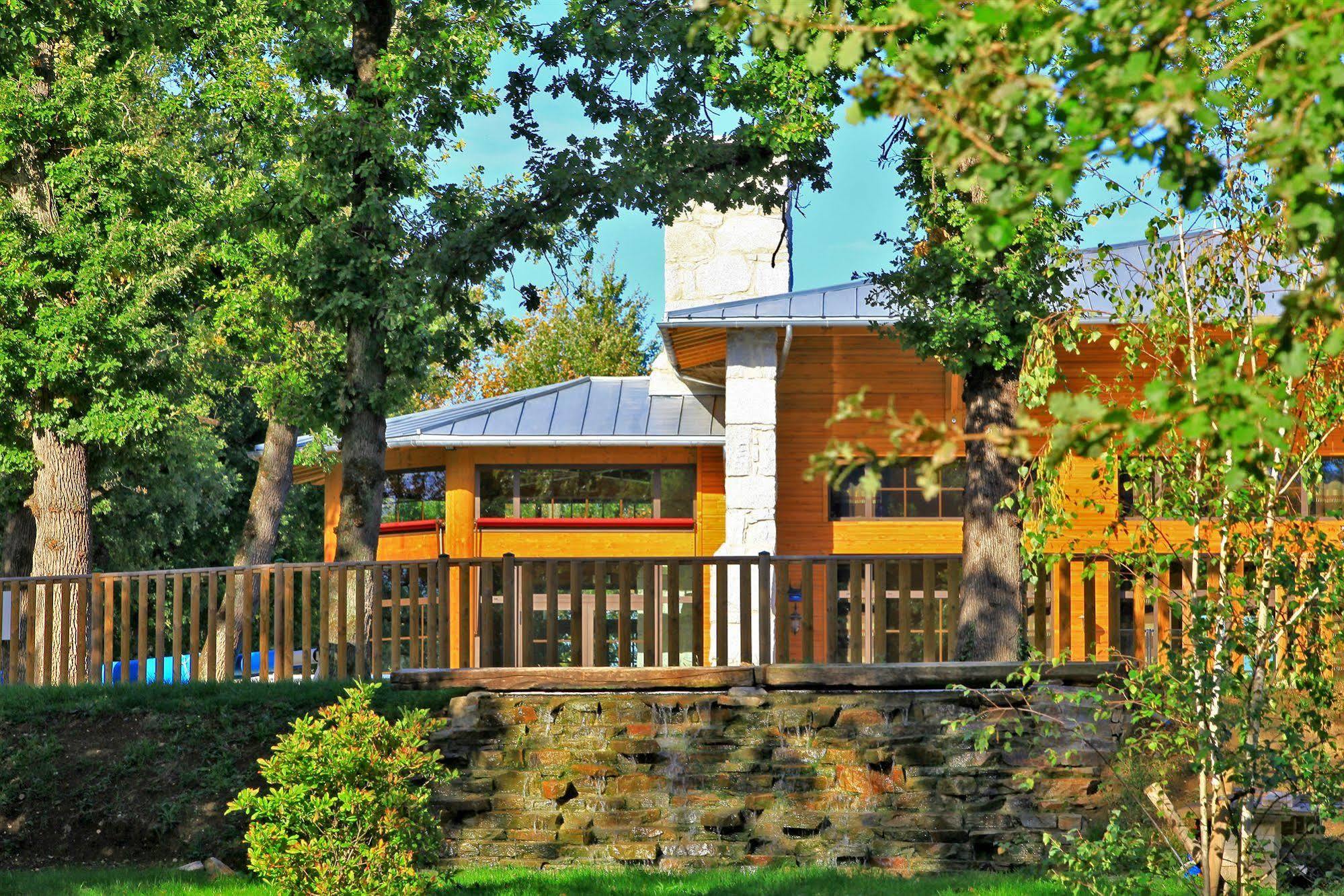 Albirondack Camping Lodge & Spa ภายนอก รูปภาพ
