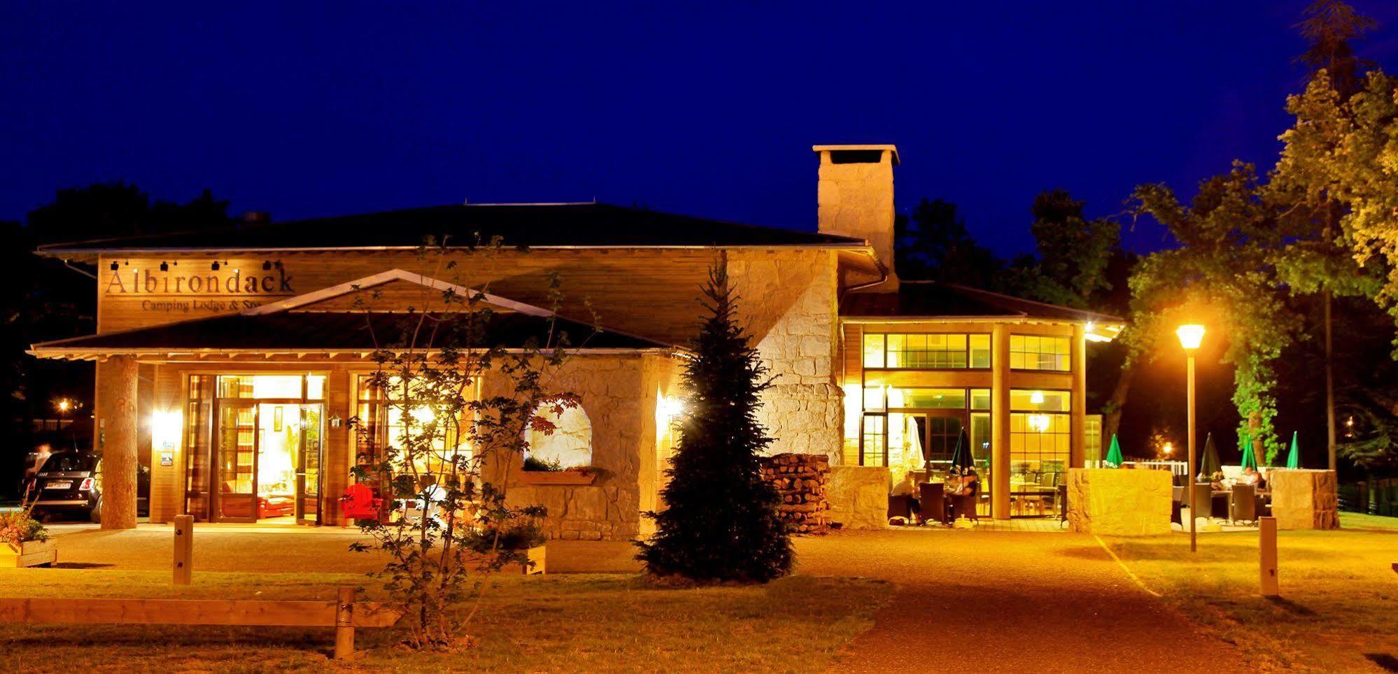 Albirondack Camping Lodge & Spa ภายนอก รูปภาพ