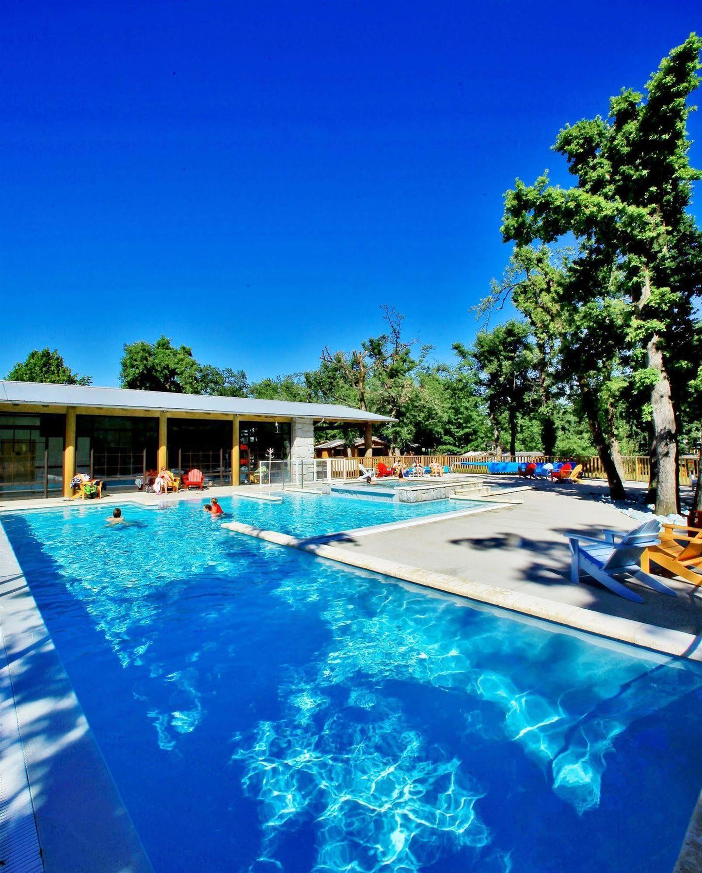 Albirondack Camping Lodge & Spa ภายนอก รูปภาพ